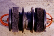Double brush cleaning tool